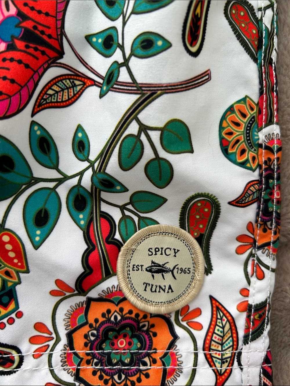Vintage Spicy Tuna Men's Swim Shorts, Size M Small, Paisley/floral pattern, EUC - Picture 4 of 7